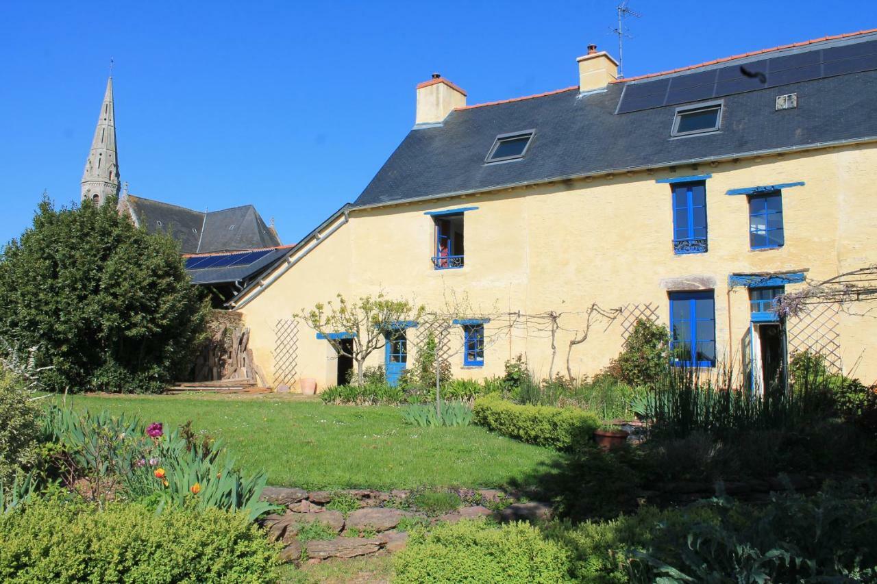 ホテル L'Ancien Presbytere Monterfil エクステリア 写真