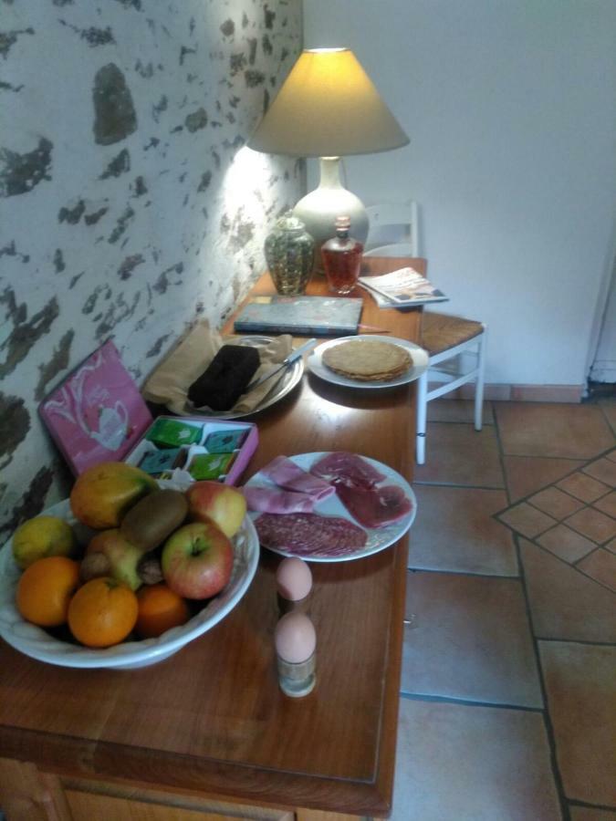 ホテル L'Ancien Presbytere Monterfil エクステリア 写真